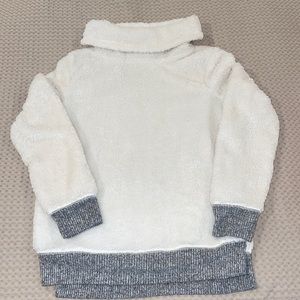 Amy Byer Ivory/Silver Super Soft Fleece Sweater Medium (10-12 Girls)